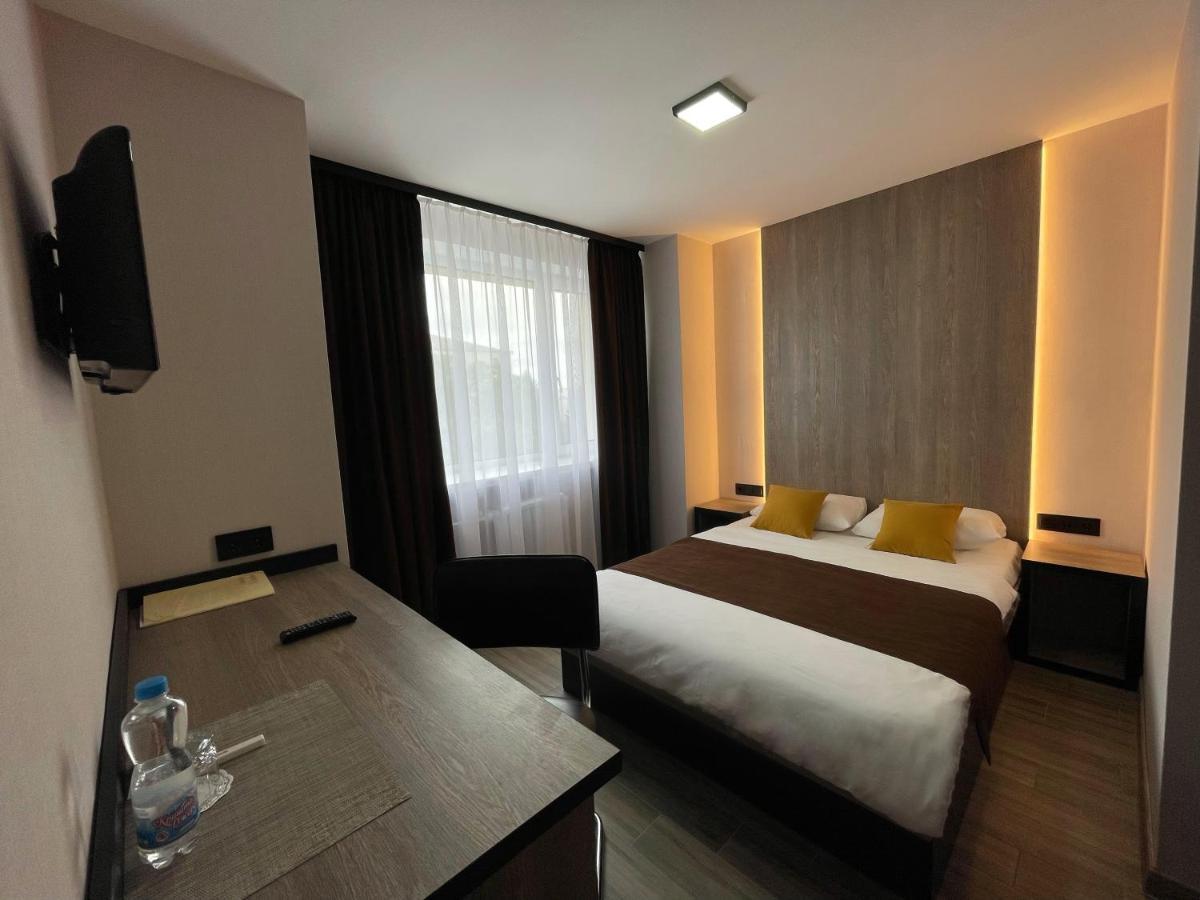 Hotel Complex Ukraine Lutsk Exterior photo