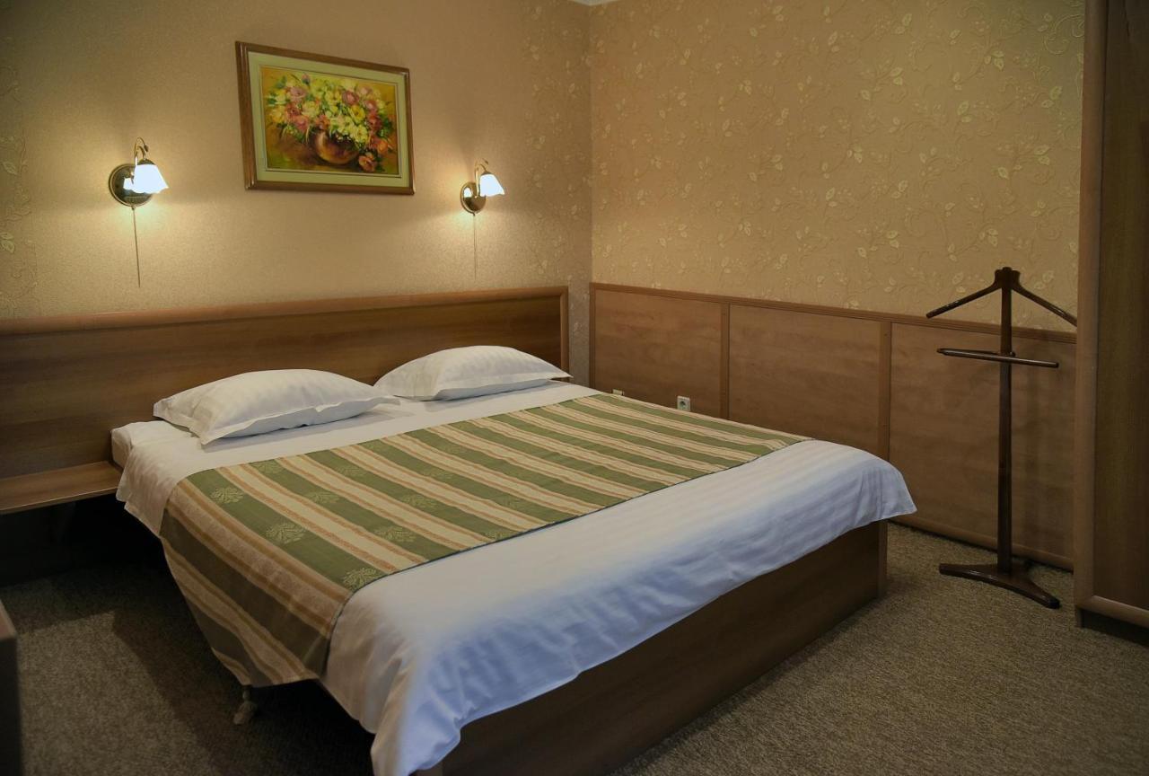 Hotel Complex Ukraine Lutsk Exterior photo