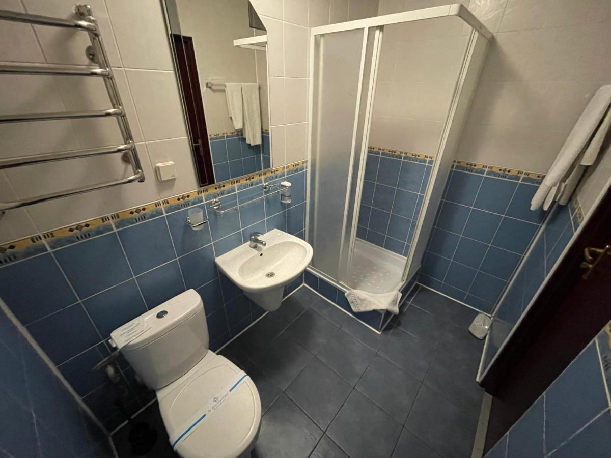Hotel Complex Ukraine Lutsk Exterior photo
